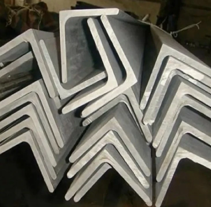 Hot Dipped Galvanized Angle